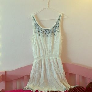 Aéropostale white dress. Brand new!!